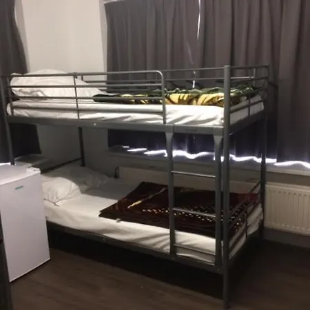 Guest House Amsterdam Hostel *